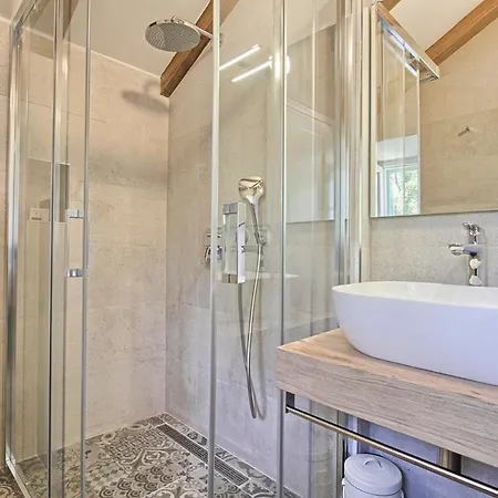 Sleeps 8 Air Con Wifi Villa Cavtat